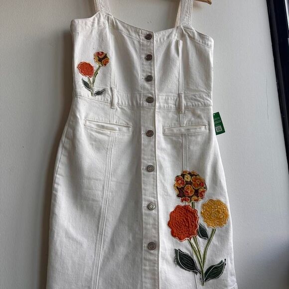 GAP Dresses & Skirts - NWT 100% cotton upcycled floral embroidered white button up denim dress size 4